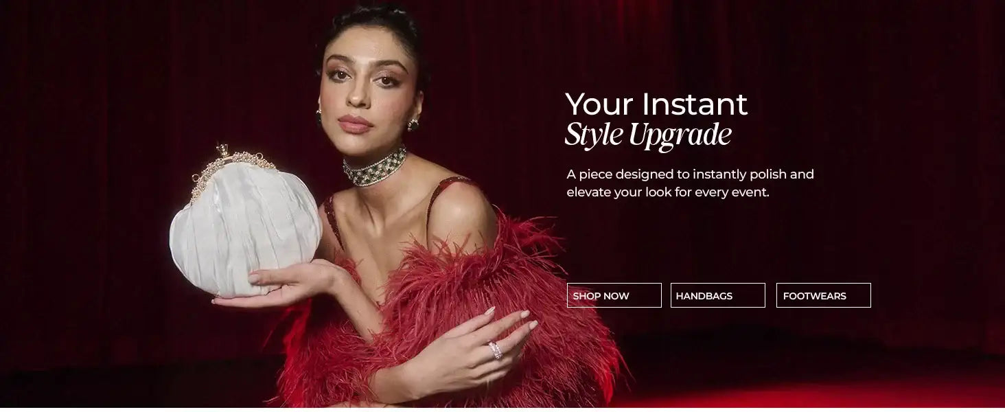 Texas Faye White Clutch