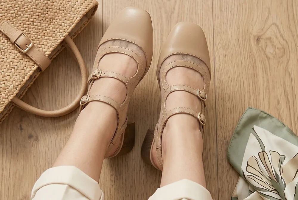 Structured Strap Silhouette