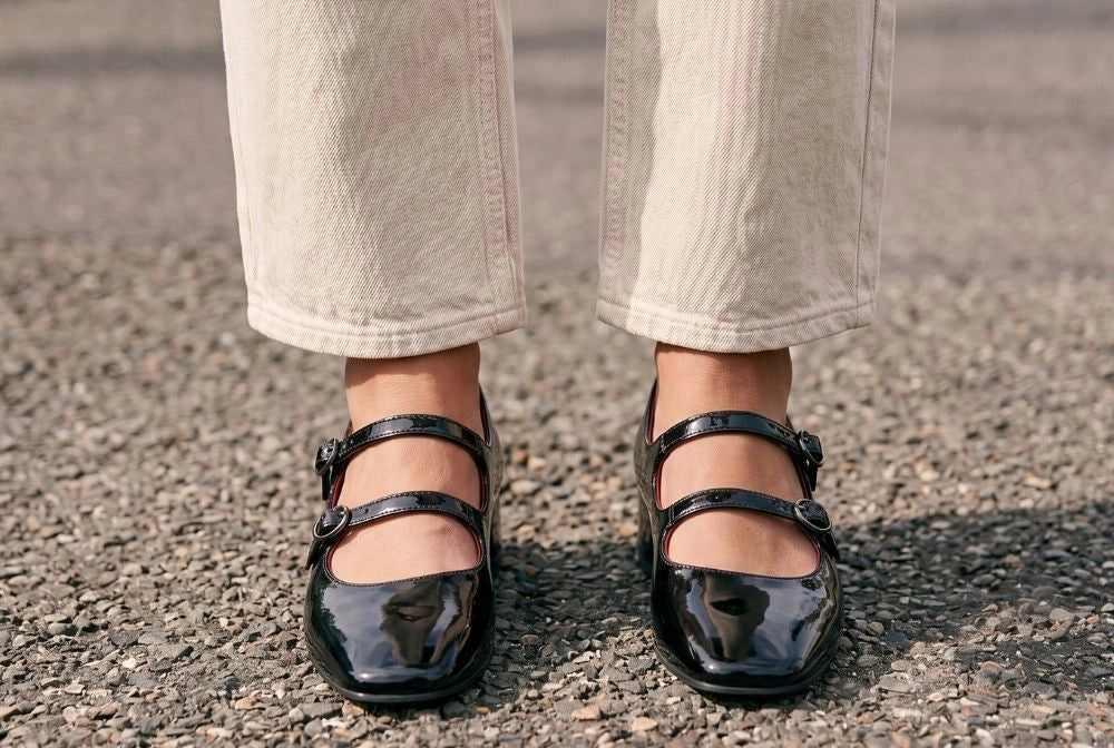 Double Buckle Strap Detail
