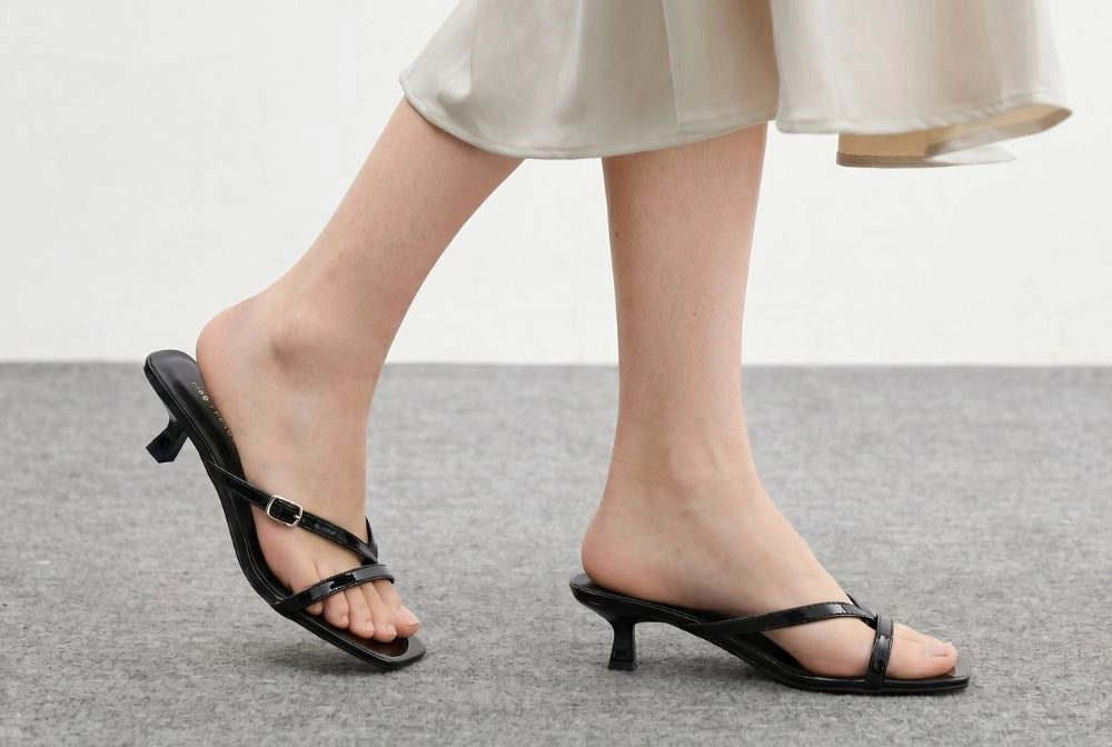 Graceful Kitten Heel