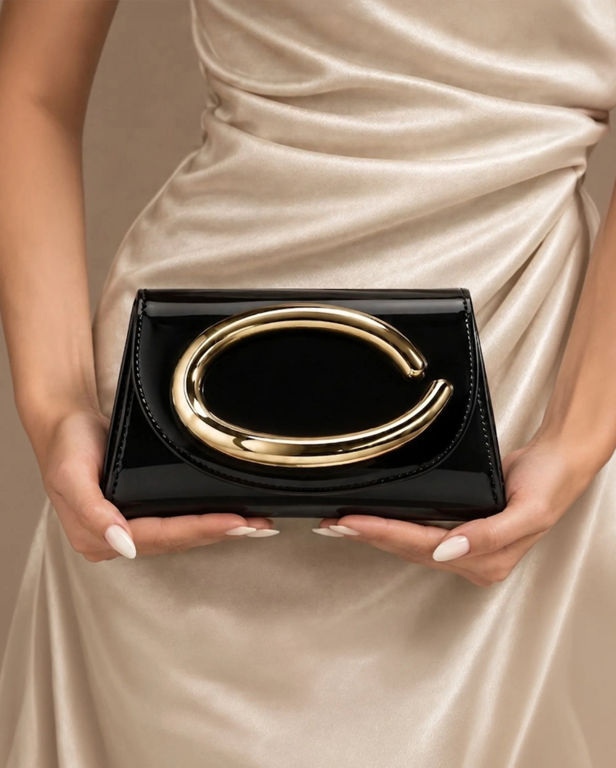 Texas Ellipse Black Clutch