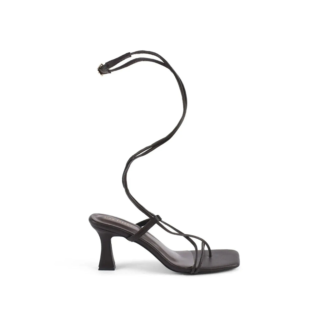 Victoria Striking Stilettos - Lino Perros