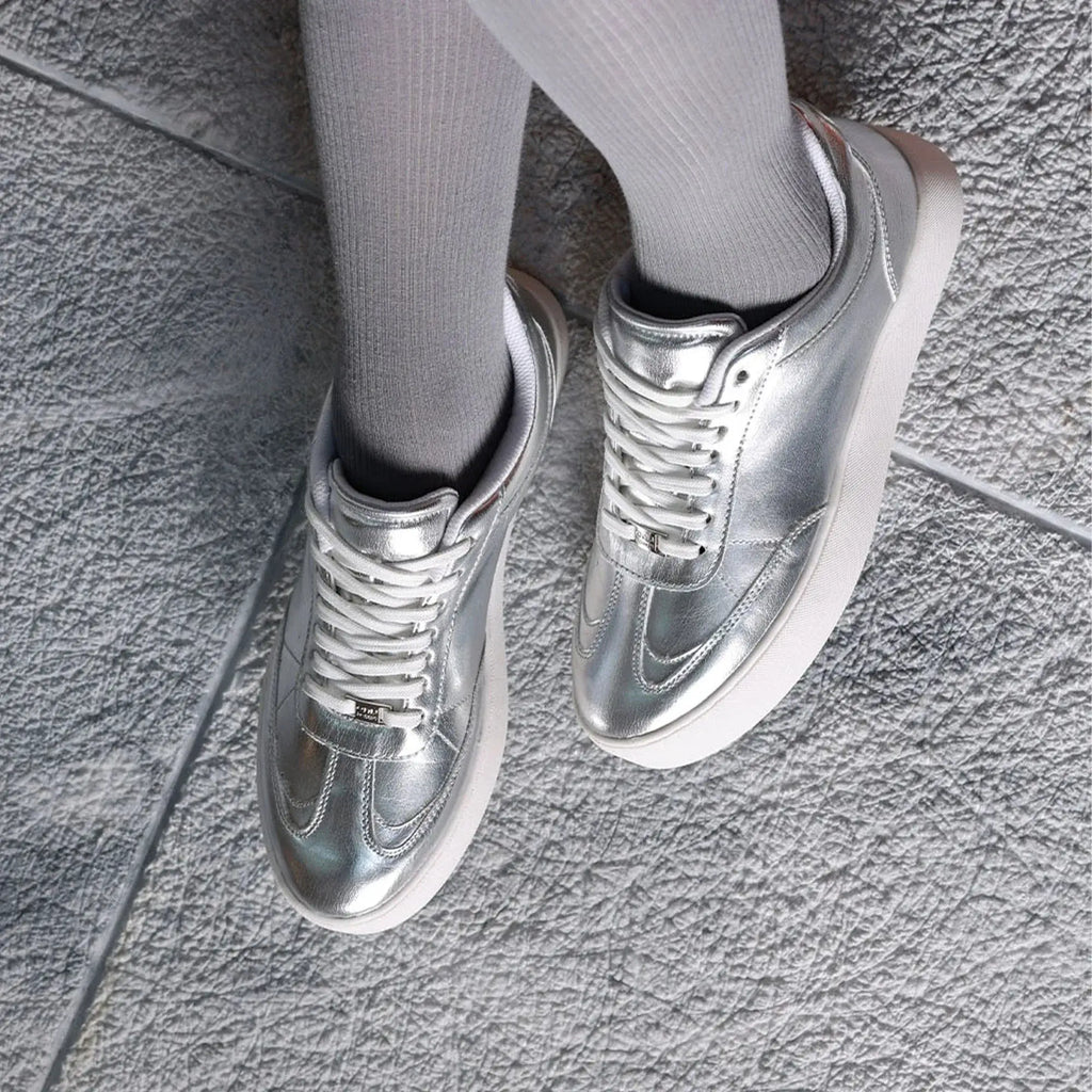 Stellar Nexus 9 pm  Silver Sneakers - Lino Perros