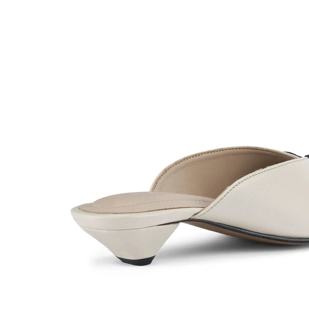 Hepburn Icon Beige Heels - Lino Perros
