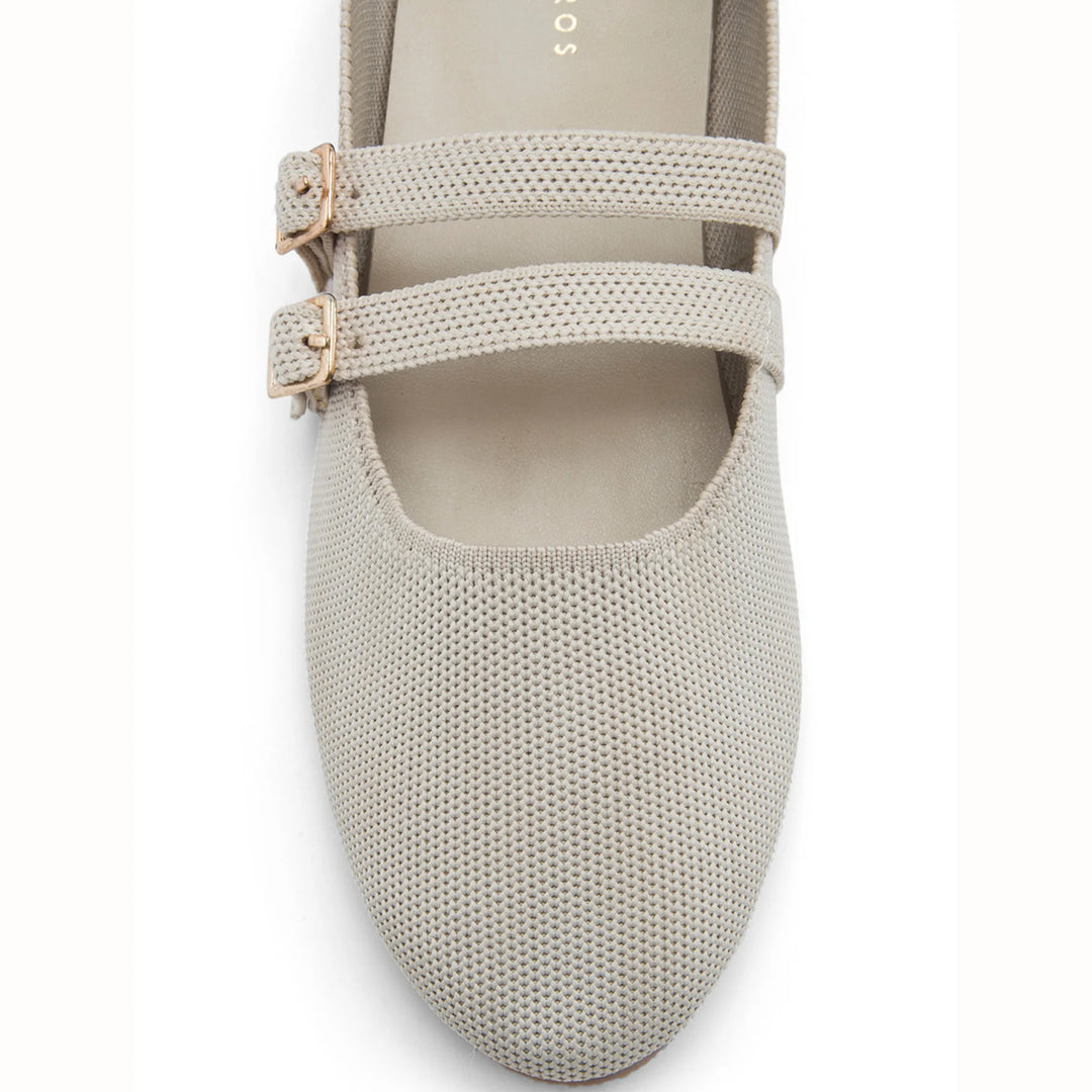 #color_off-white