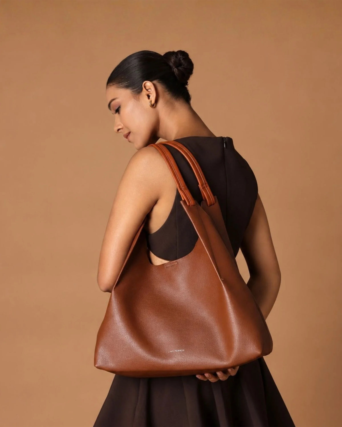 Monroe Chic Brown Tote Bag - Lino Perros
