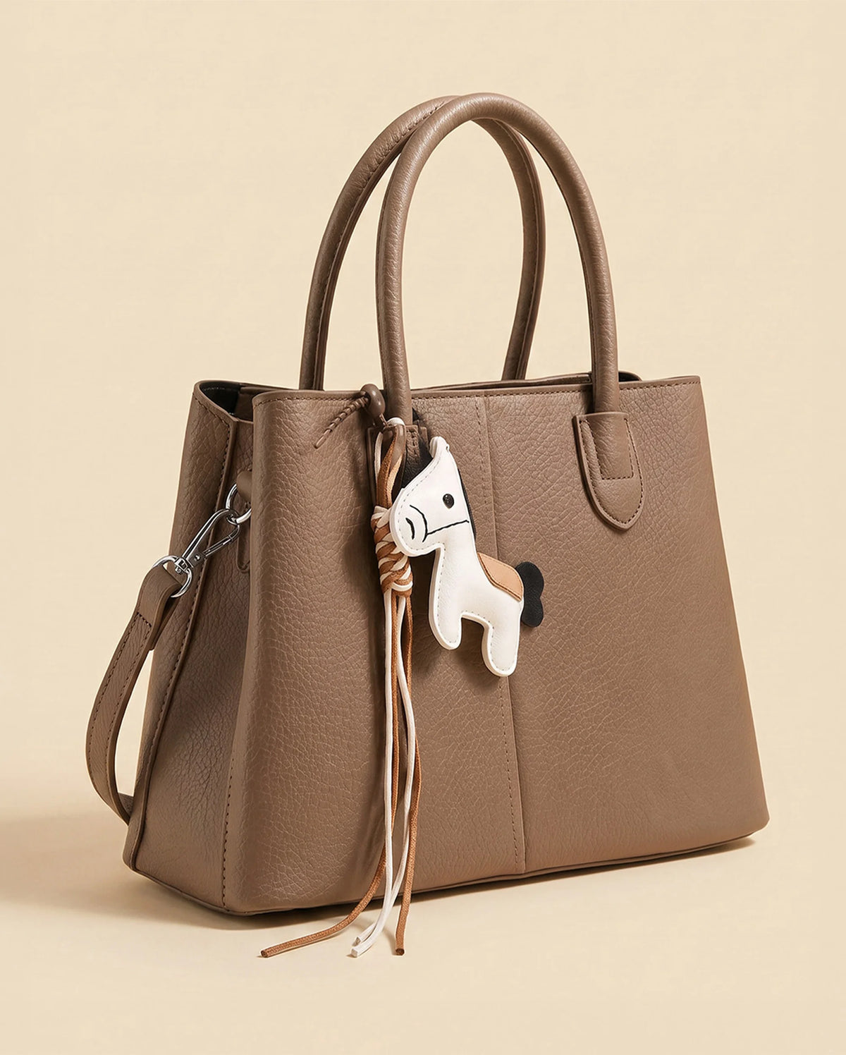 Voyage Saddle Charm Beige Satchel bag