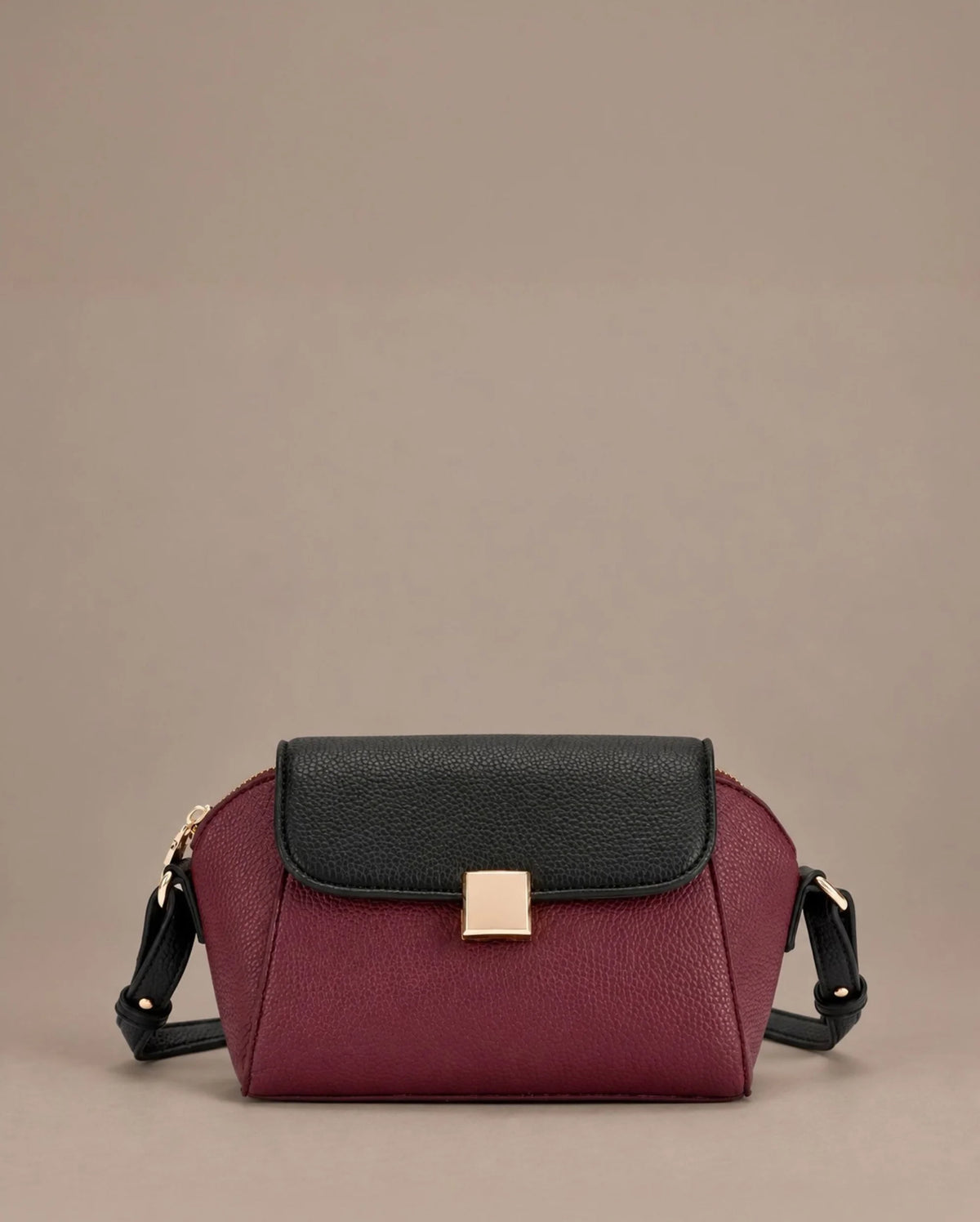 Voyage Dune Cherry Sling Bag - Lino Perros