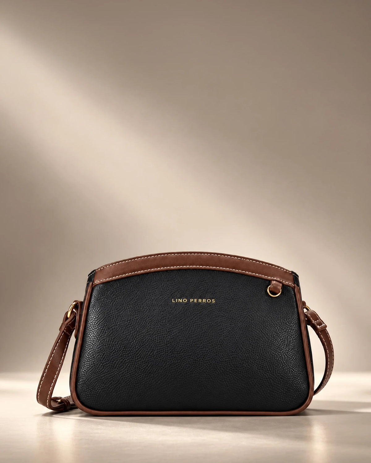 Voyage Manor Black Sling Bag - Lino Perros