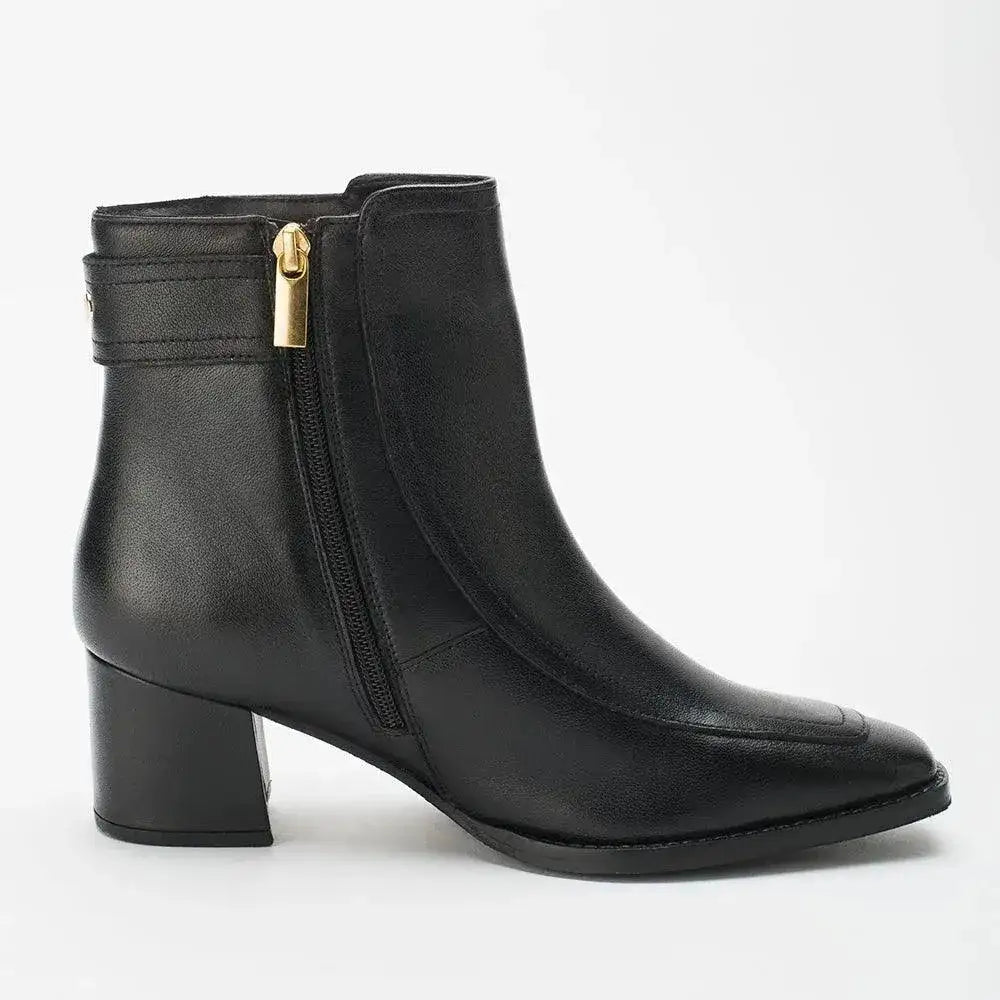 Ava Leather Ankle-Length Black Boots with Buckle - Lino Perros