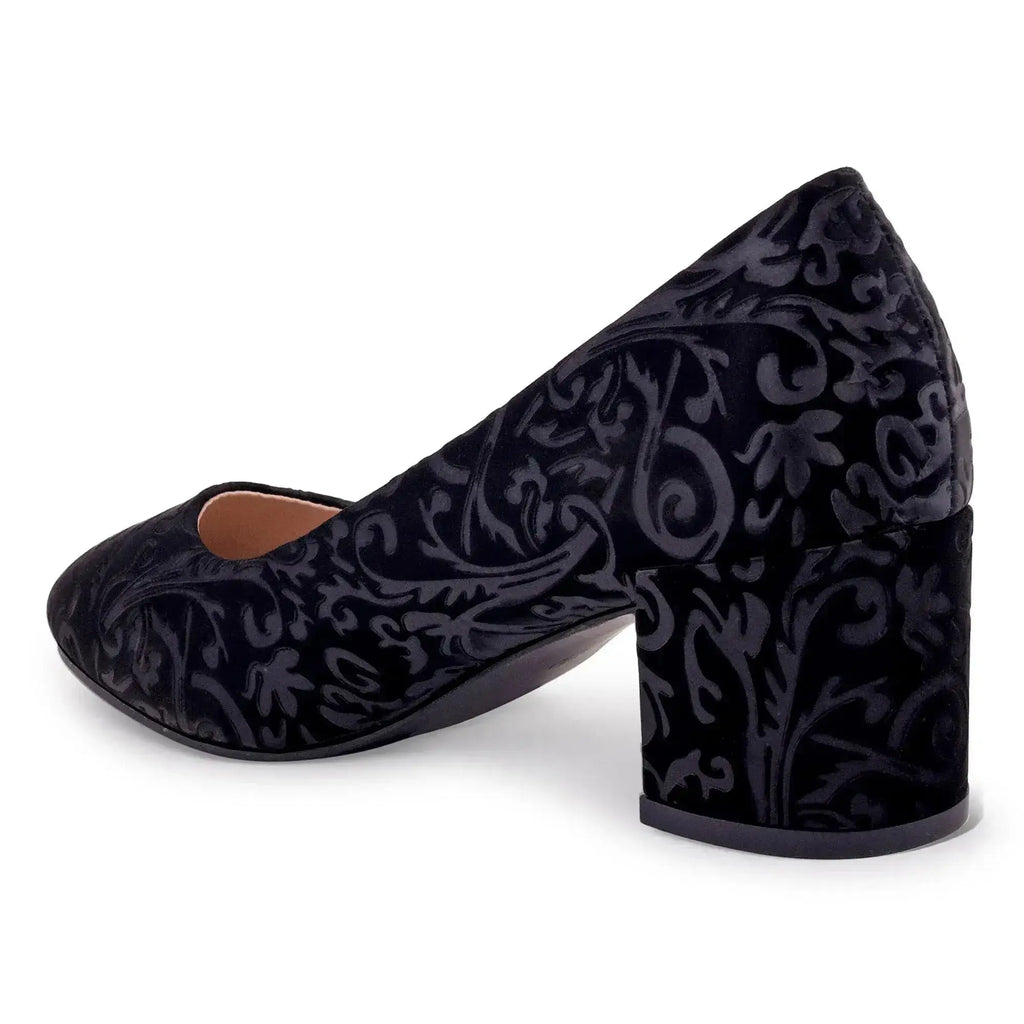 Gabbana Self Embossed Black Pumps - Lino Perros