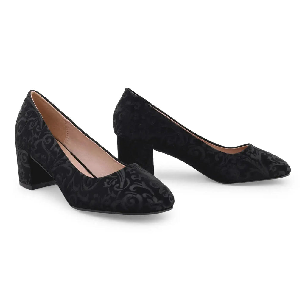Gabbana Self Embossed Black Pumps - Lino Perros