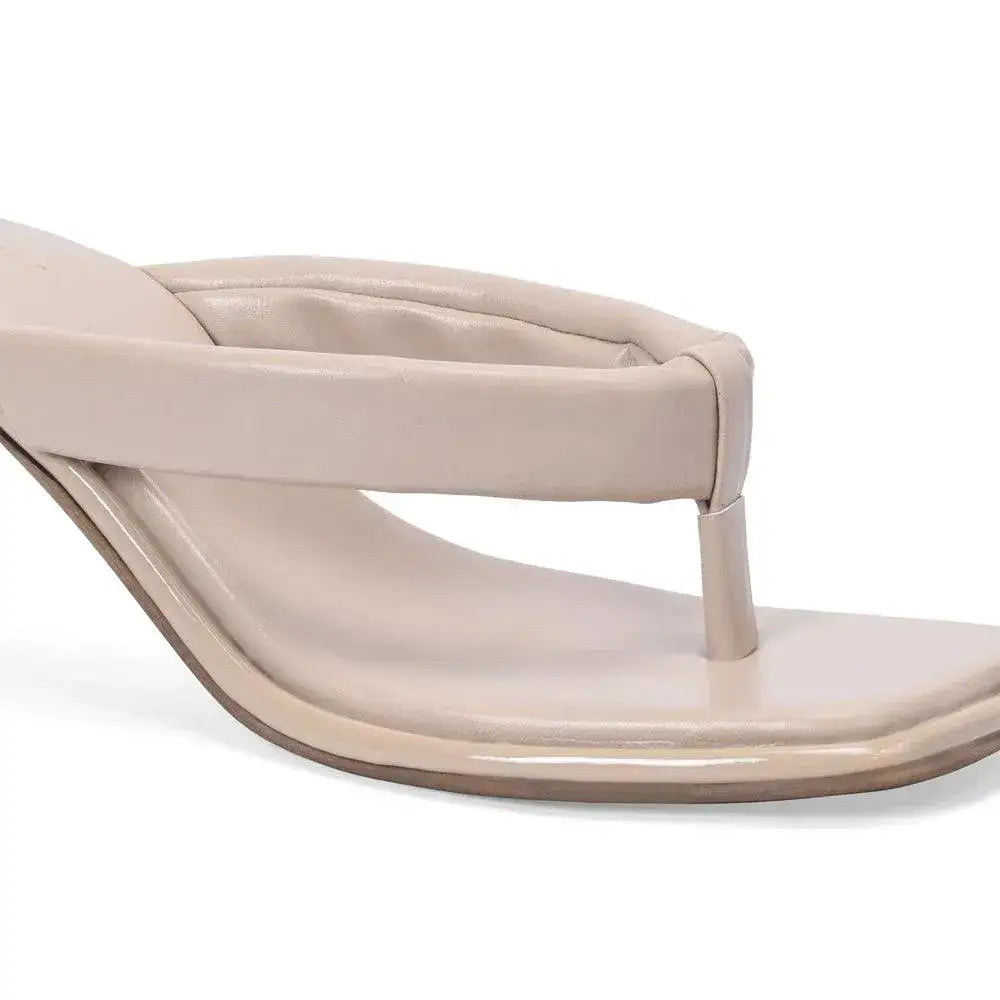 Hepburn Comfort Kitten Off White Heels - Lino Perros