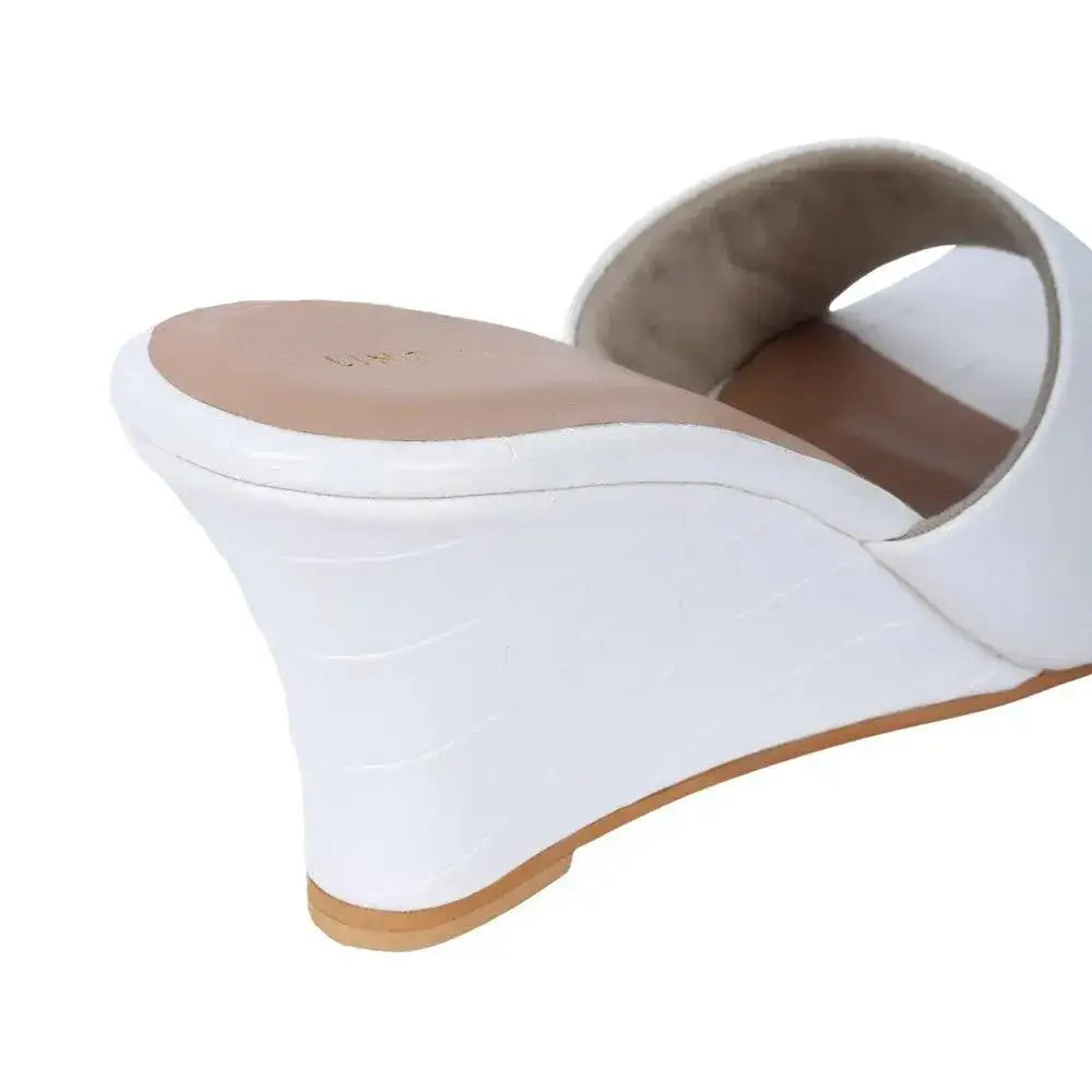 Lopez Upbeat Wedges White Heels - Lino Perros
