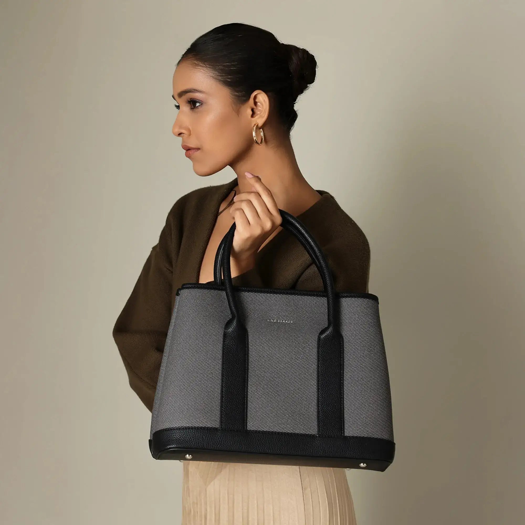 Monroe Bucket Grey Satchel - Lino Perros