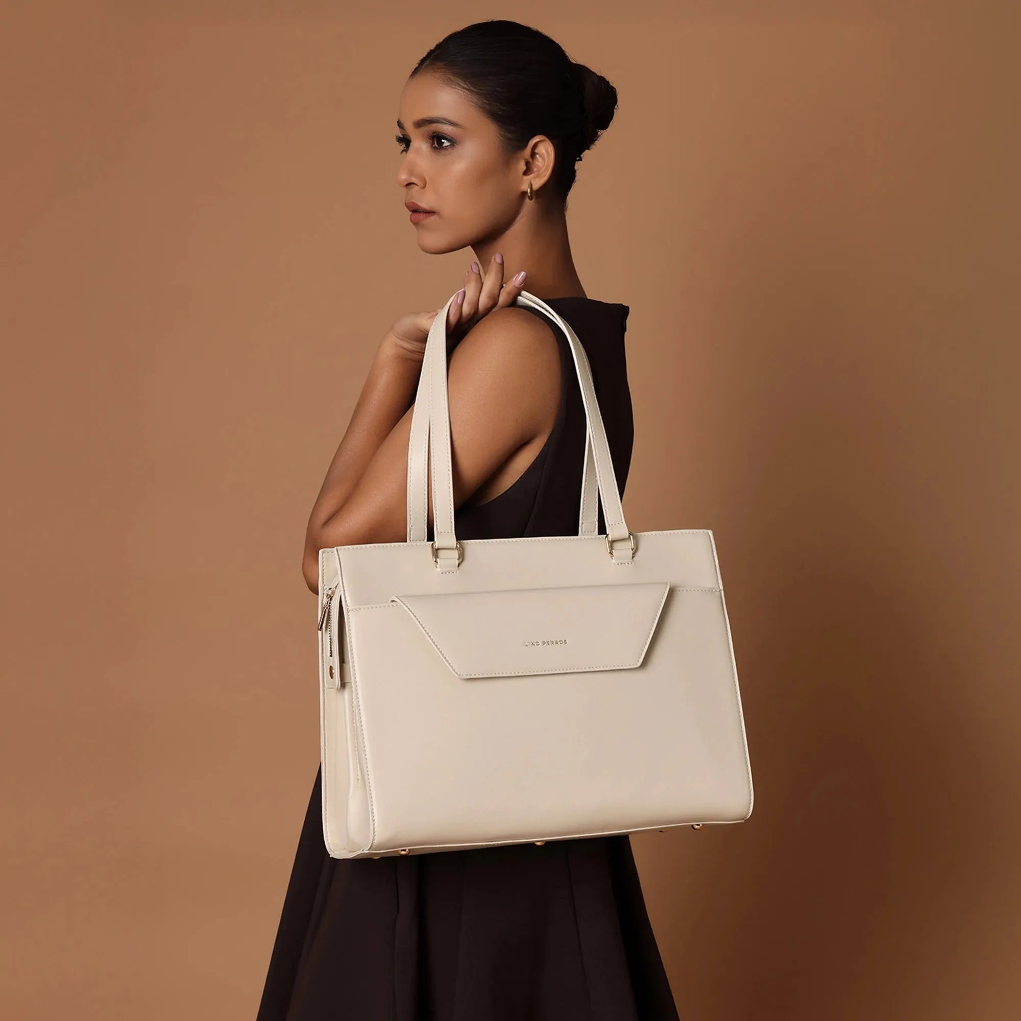 Monroe Sophisticated Beige Tote Bag - Lino Perros