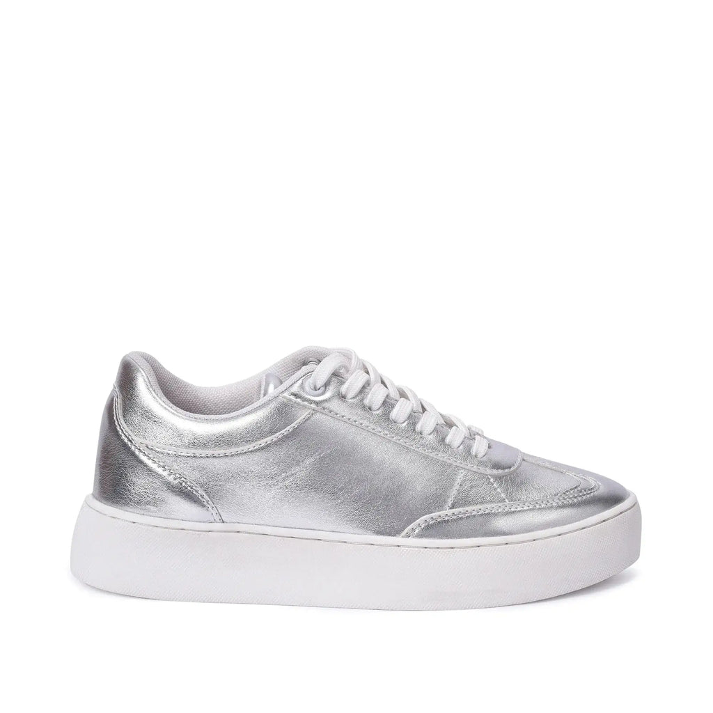 Stellar Nexus 9 pm  Silver Sneakers - Lino Perros