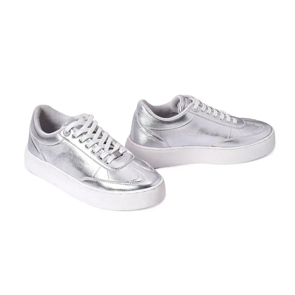 Stellar Nexus 9 pm  Silver Sneakers - Lino Perros