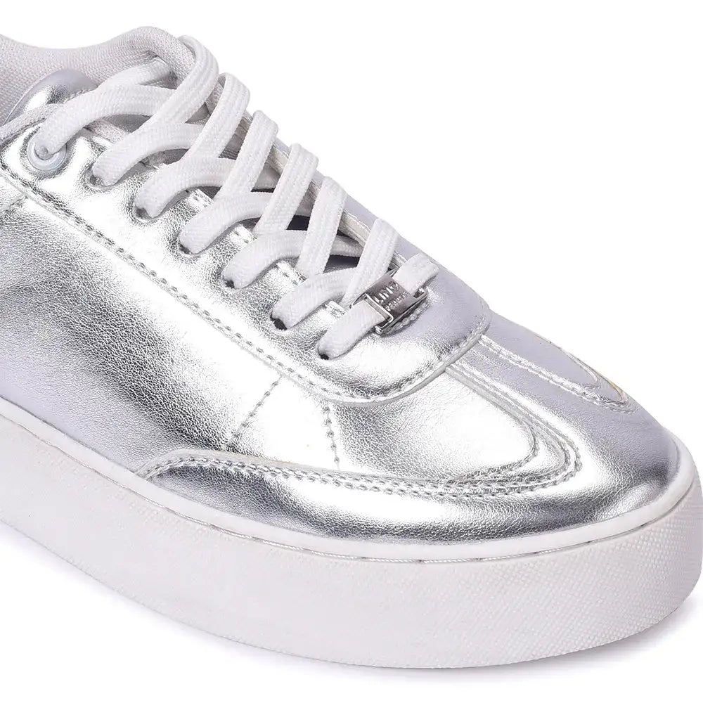 Stellar Nexus 9 pm  Silver Sneakers - Lino Perros