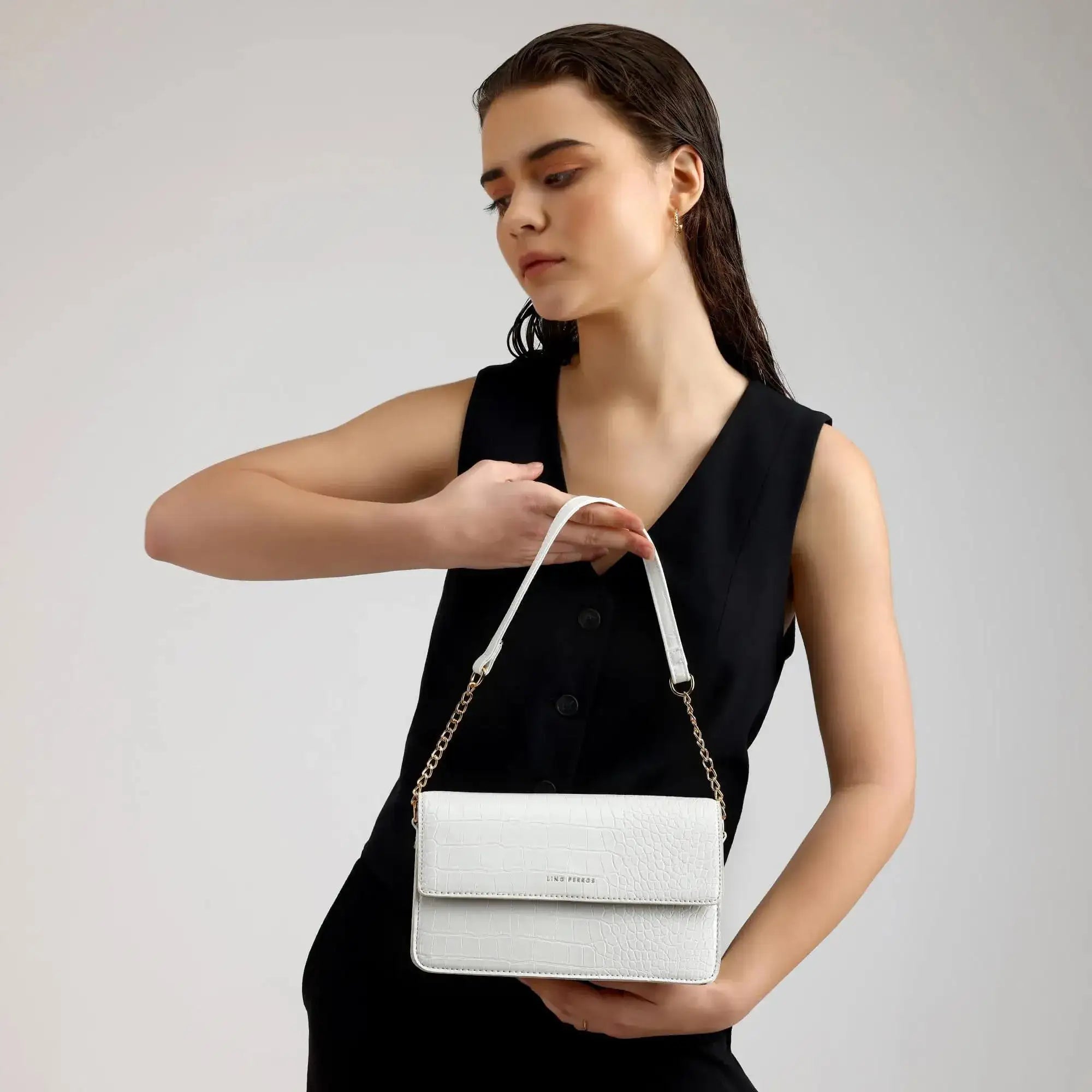 Voyage Tempting White Shoulder Bag - Lino Perros